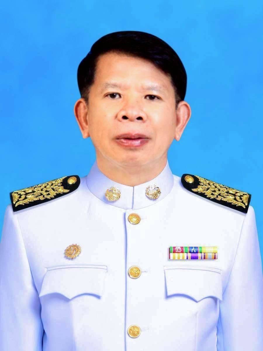 นายสธรทัพพ์ สิงหโชติสหกิจ