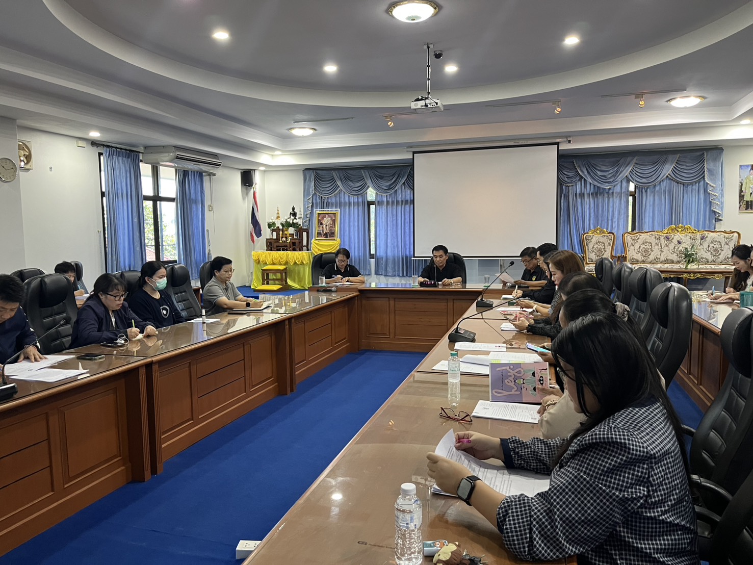 เทศบาลตำบลสันป่าเปา จัดประชุมข้าราชการและพนักงาน ประจำเดือนตุลาคม 2569